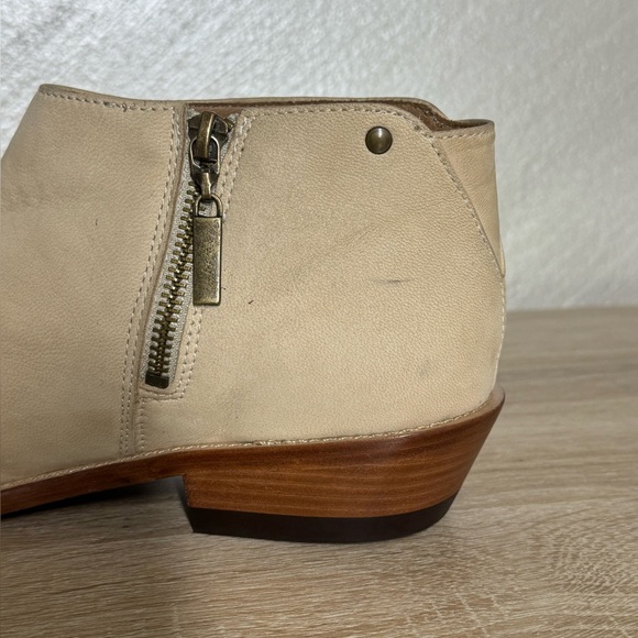 Lucchese Women’s 9.5B Kate Goat Size Zip   Sand Low Ankle Boots Western Boho - Picture 6 of 13